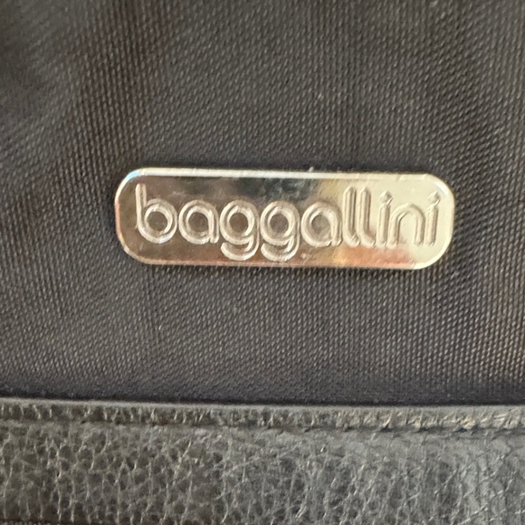 Baggallini Black Tote Bag - Picture 2 of 9